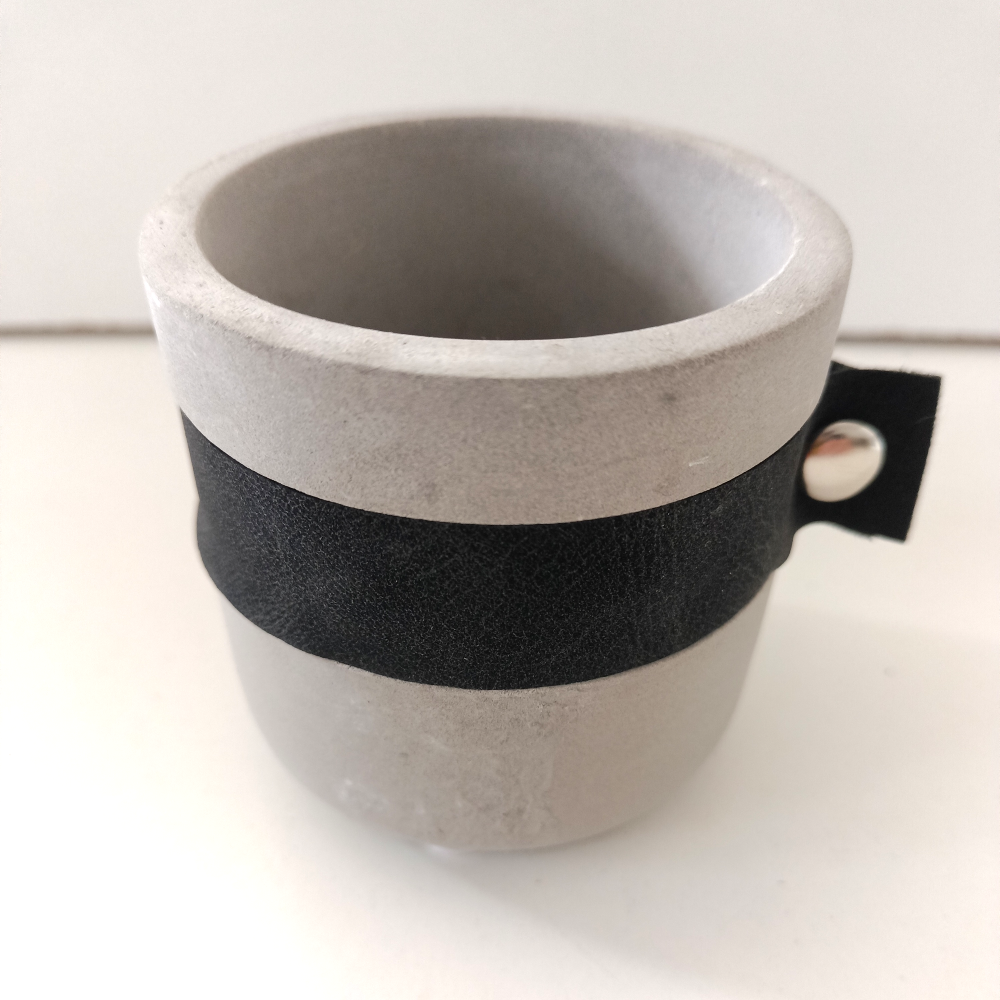 Osłonka szara Ø 5,5cm.