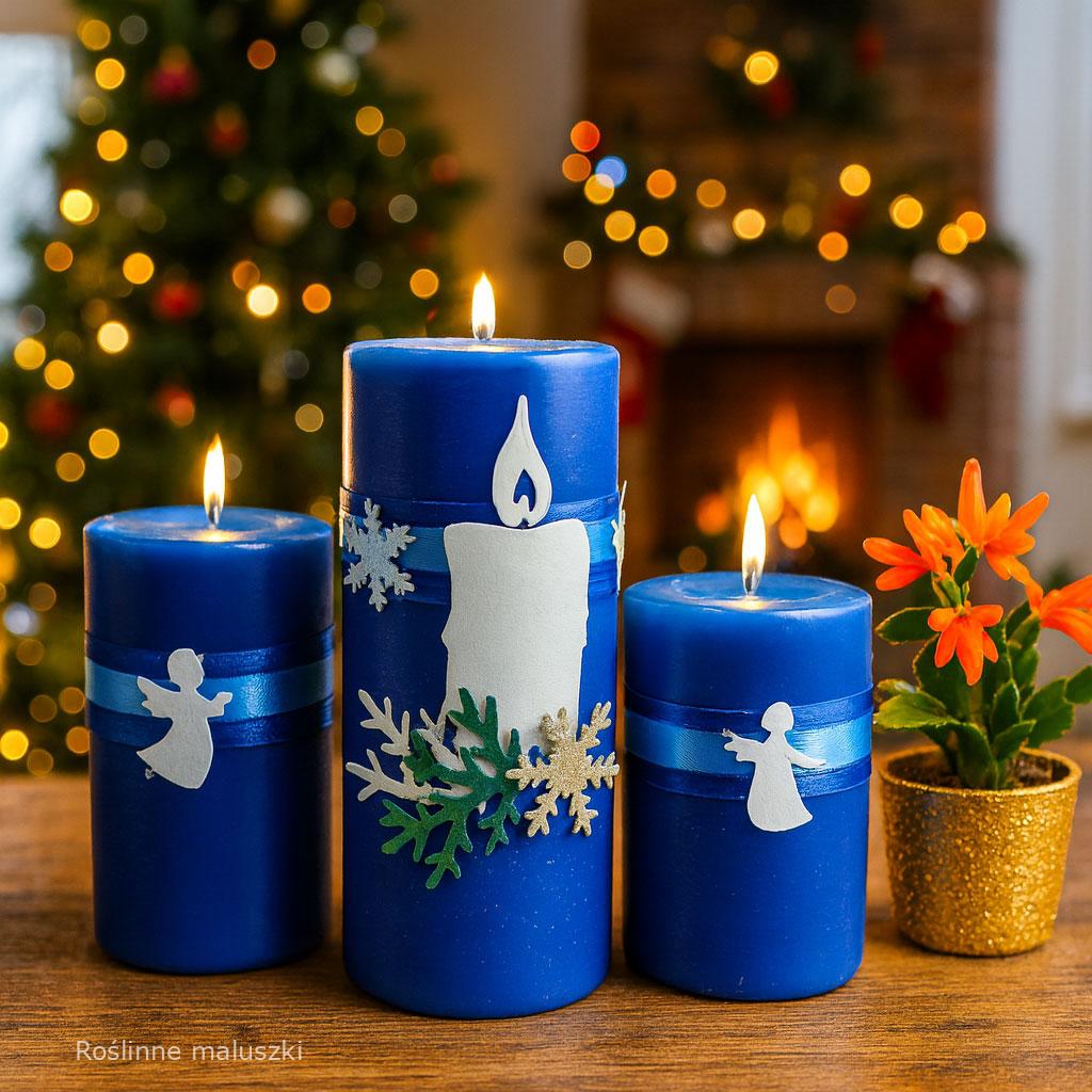 Niebieska-świeca-z-ozdobami-świątecznymi2
